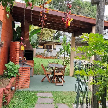 Apartamento com piscina no Lázaro-3